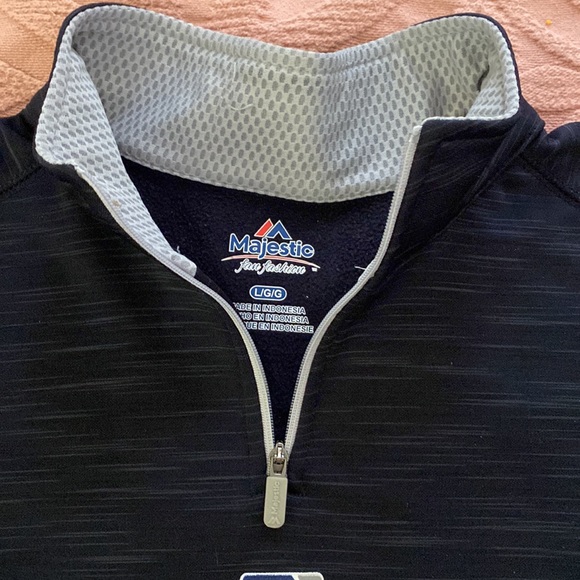 Like new Magestic authentic collection large - Picture 3 of 8